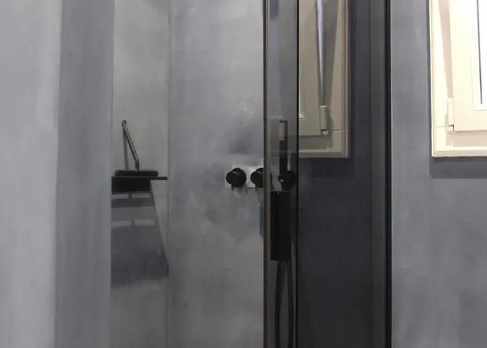 公寓 Charming 2-bedroom In The 16 *
