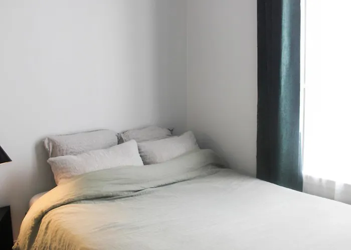 Charming 2-bedroom In The 16
